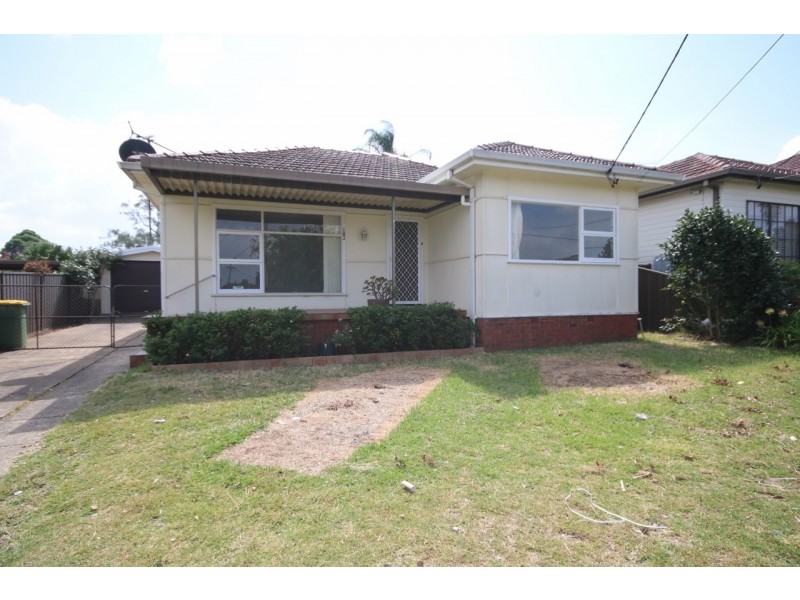 182 Bransgrove Road, Panania NSW 2213