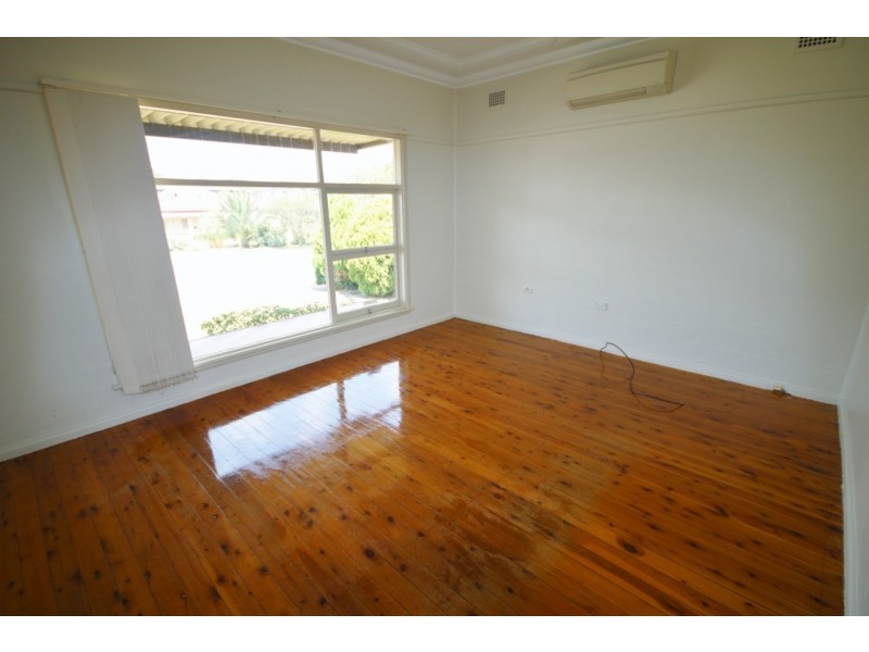 182 Bransgrove Road, Panania NSW 2213