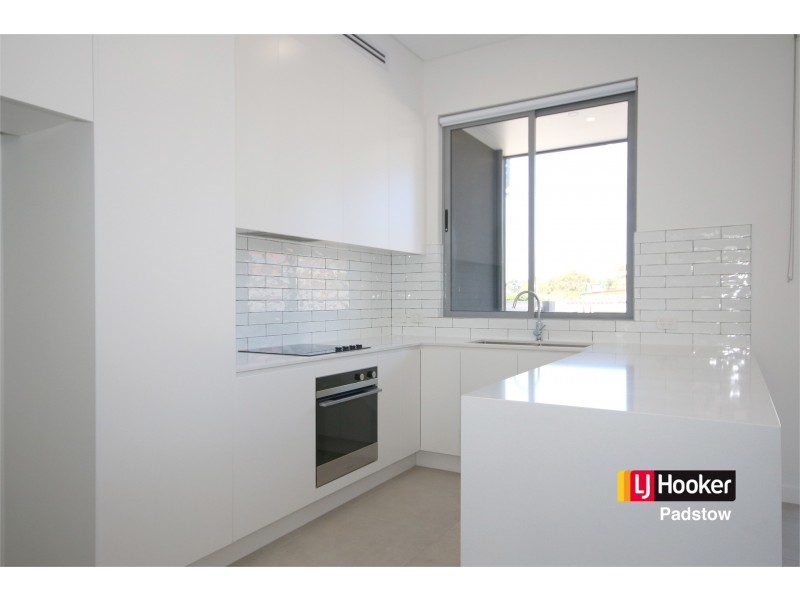 27 Taloma Street, Picnic Point NSW 2213