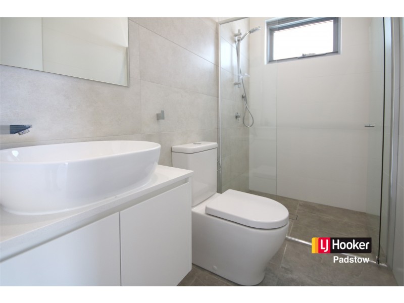 27 Taloma Street, Picnic Point NSW 2213