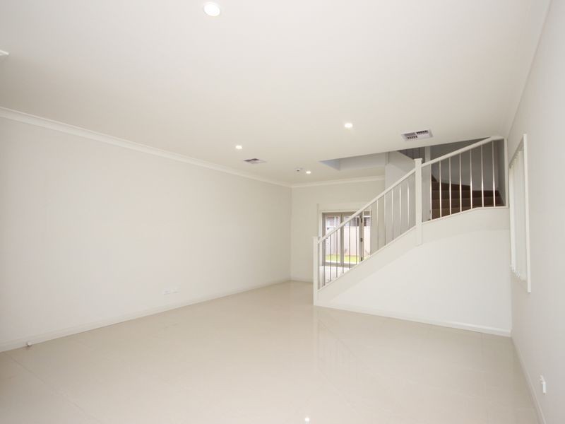 2/107-109 Kennedy Street, Picnic Point NSW 2213