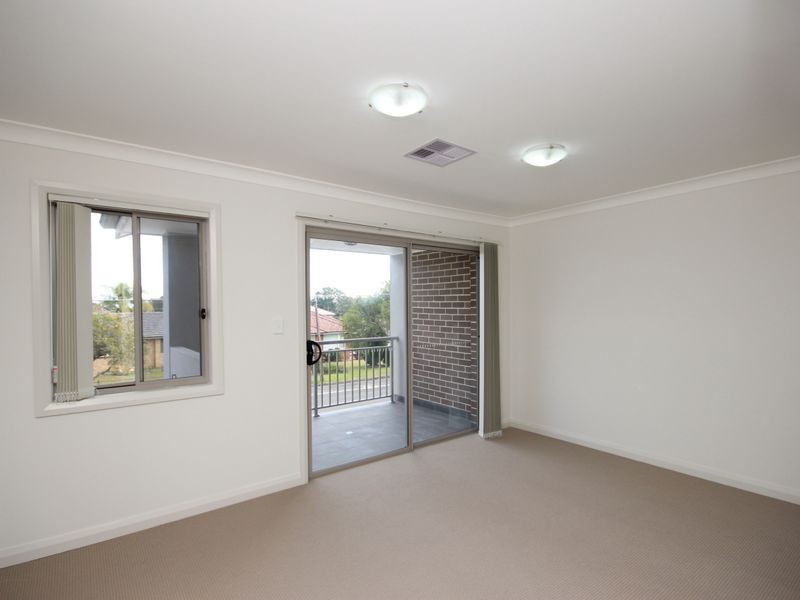 2/107-109 Kennedy Street, Picnic Point NSW 2213