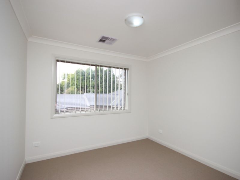 2/107-109 Kennedy Street, Picnic Point NSW 2213
