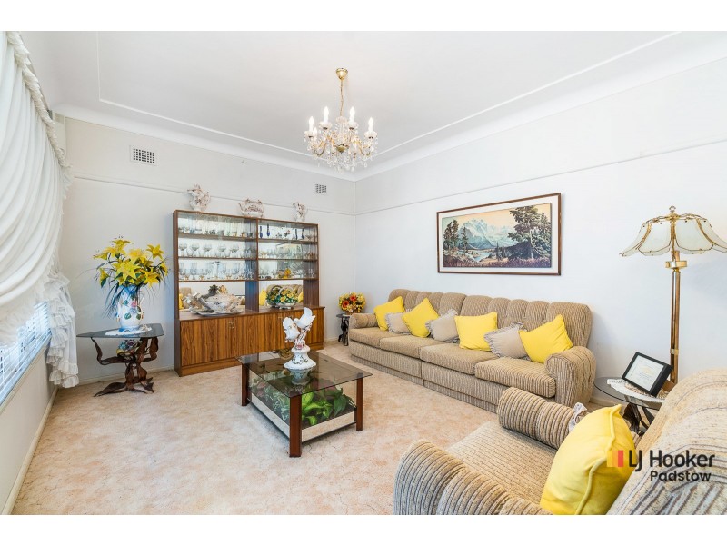 29 Taloma Street, Picnic Point NSW 2213