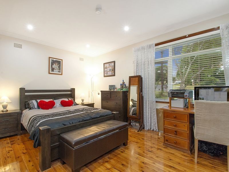 81 Burns Road, Picnic Point NSW 2213