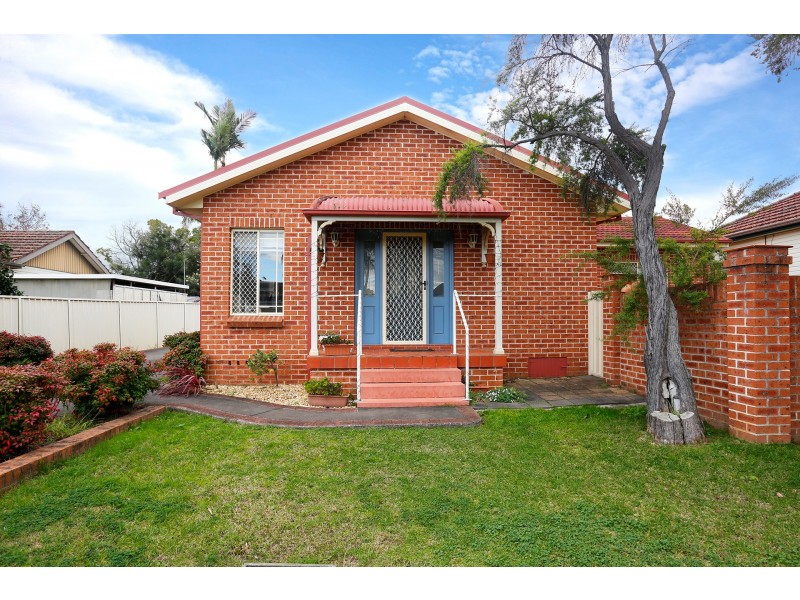 1/12 Ferndale Road, Revesby NSW 2212