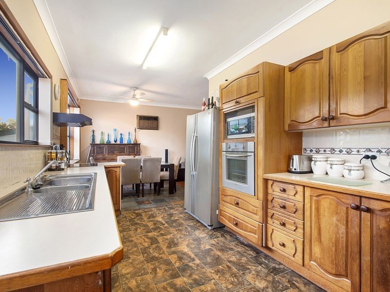 29 Doris Street, Picnic Point NSW 2213