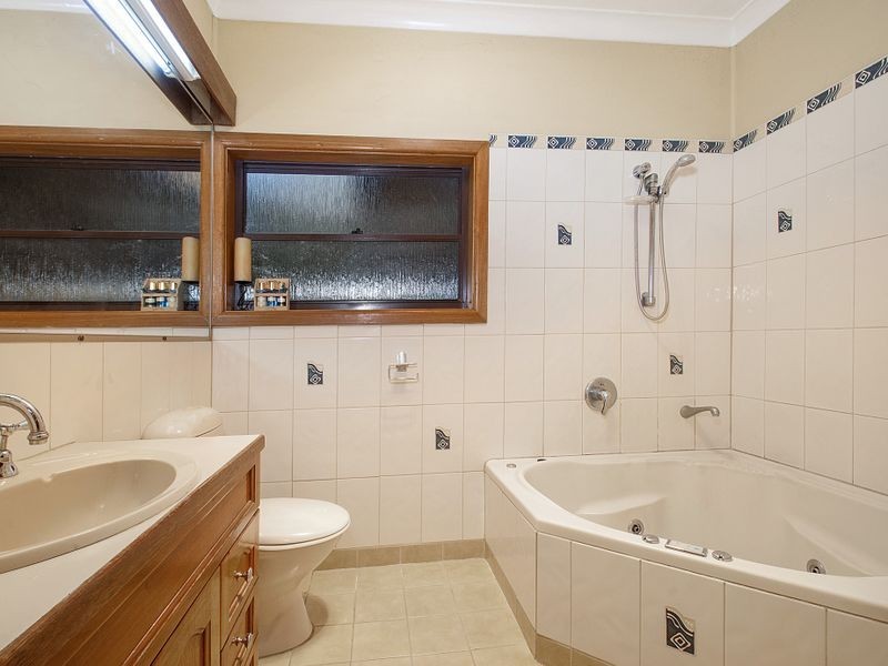 29 Doris Street, Picnic Point NSW 2213
