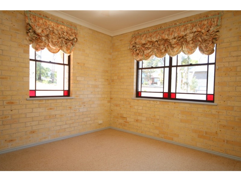742A Henry Lawson Drive, Picnic Point NSW 2213