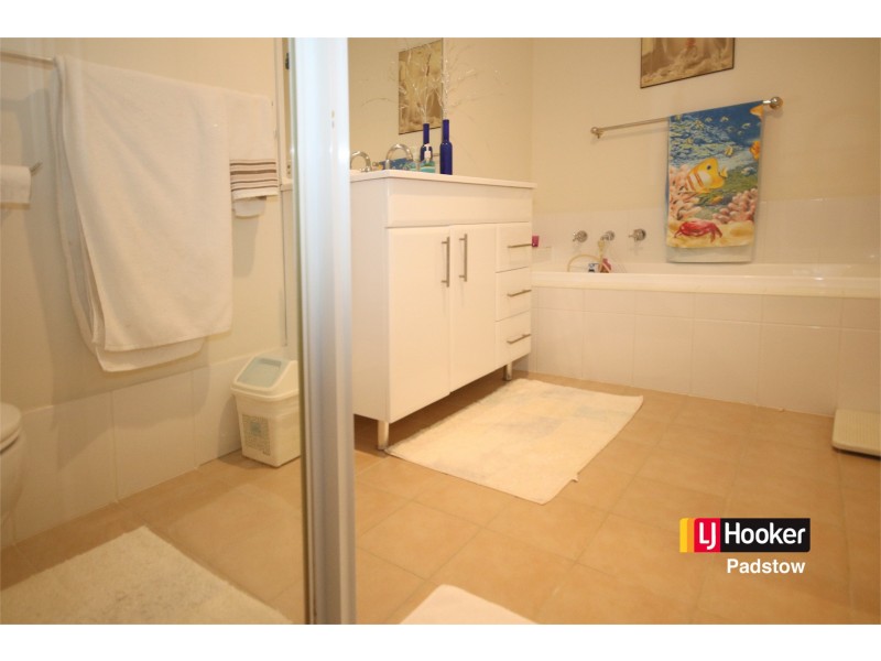 86 Picnic Point Road, Picnic Point NSW 2213
