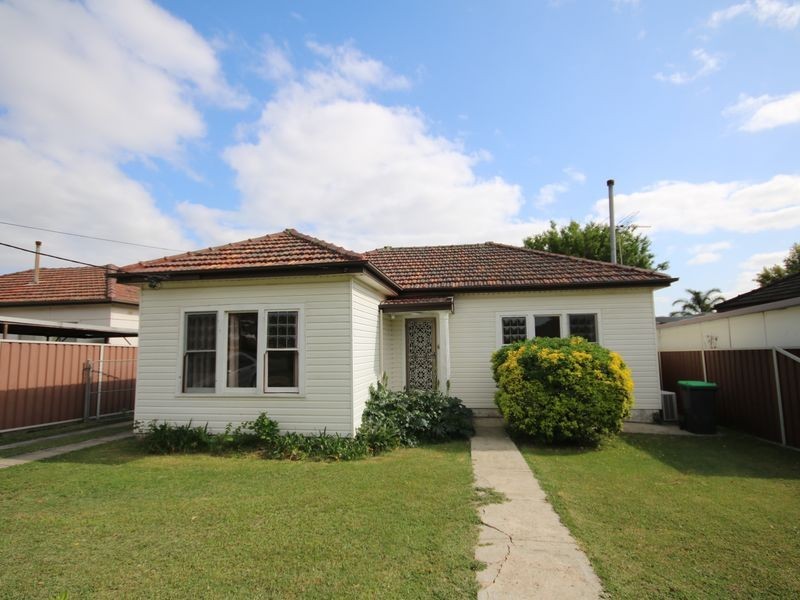 32 Glenview Avenue, Revesby NSW 2212