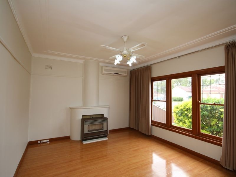 32 Glenview Avenue, Revesby NSW 2212