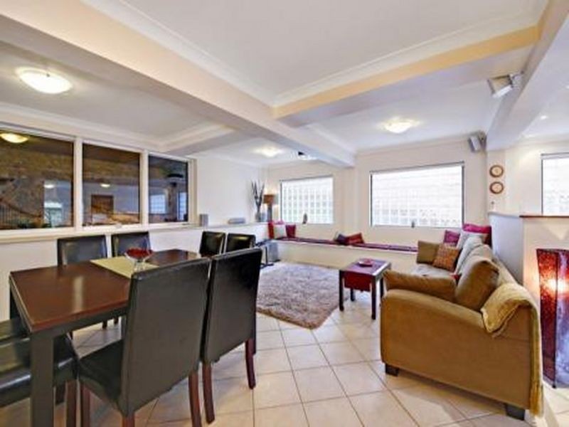 802 Henry Lawson Drive, Picnic Point NSW 2213