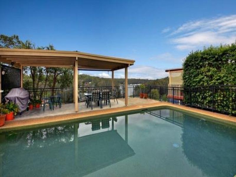 802 Henry Lawson Drive, Picnic Point NSW 2213