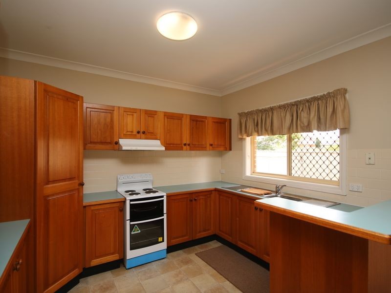 2/12 Ferndale Road, Revesby NSW 2212