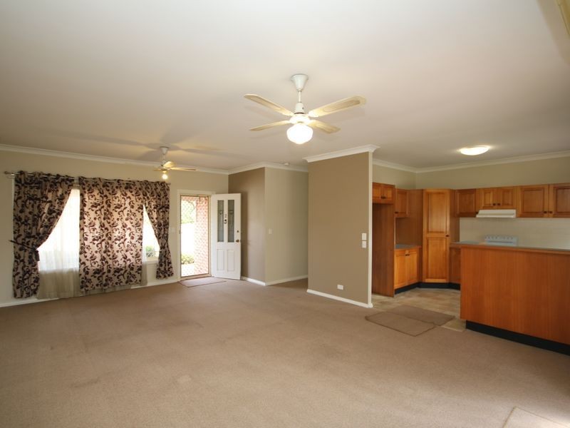 2/12 Ferndale Road, Revesby NSW 2212