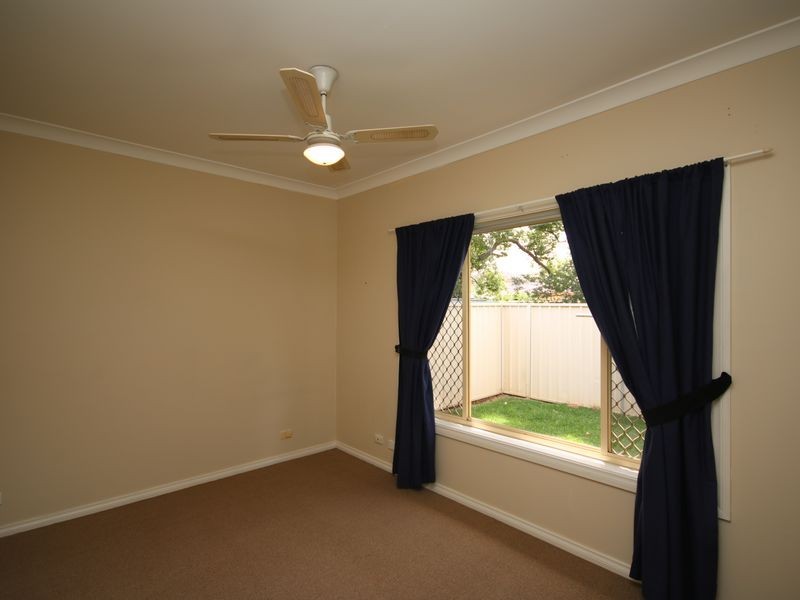 2/12 Ferndale Road, Revesby NSW 2212