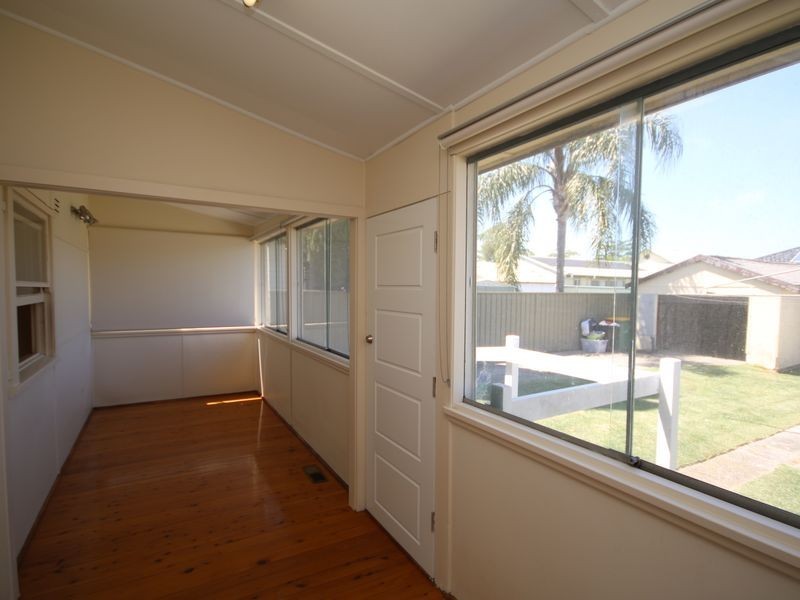 65 Kelvin Parade, Picnic Point NSW 2213