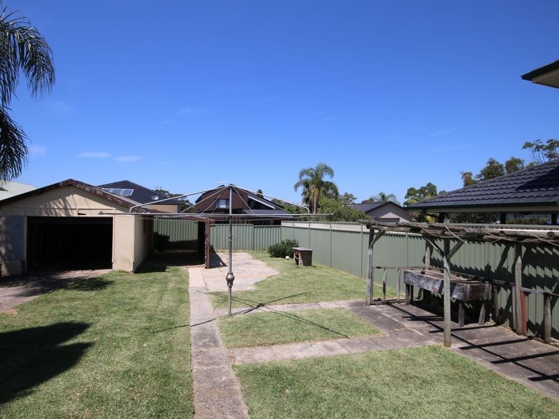 65 Kelvin Parade, Picnic Point NSW 2213