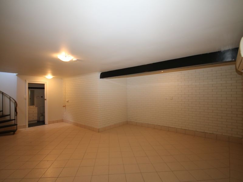 10 Phyllis Avenue, Picnic Point NSW 2213