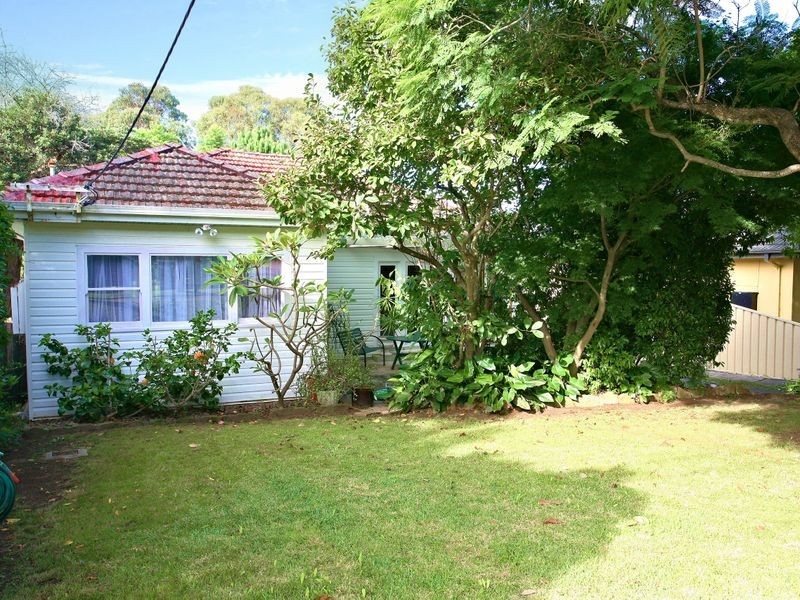 91 Burns Road, Picnic Point NSW 2213