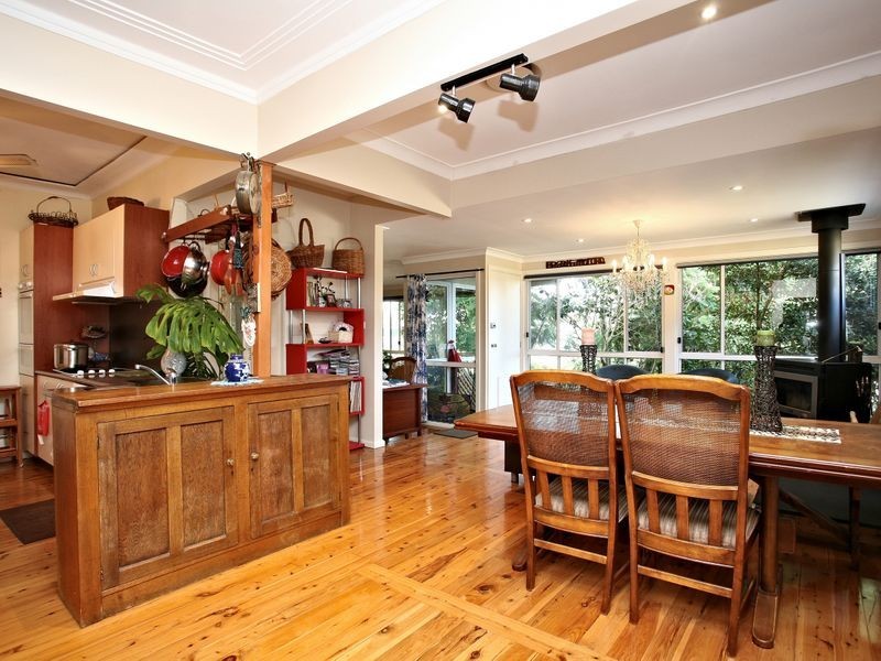 91 Burns Road, Picnic Point NSW 2213