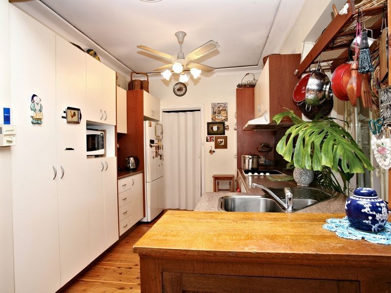 91 Burns Road, Picnic Point NSW 2213