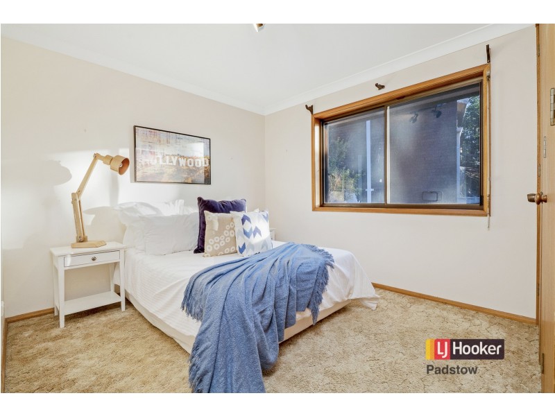34 Hobart Place, Illawong NSW 2234