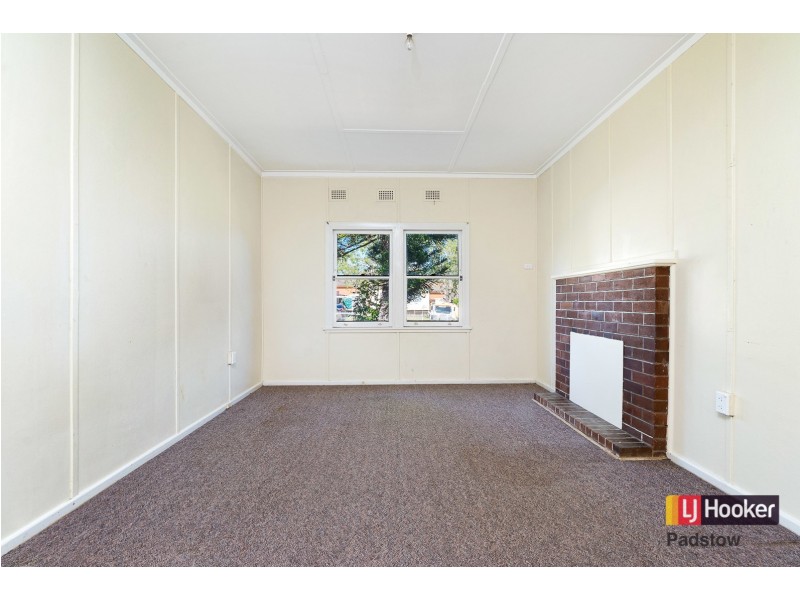 6 Phillip Street, Panania NSW 2213