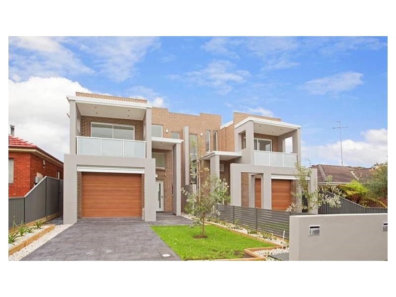 17 Parkview Avenue, Picnic Point NSW 2213