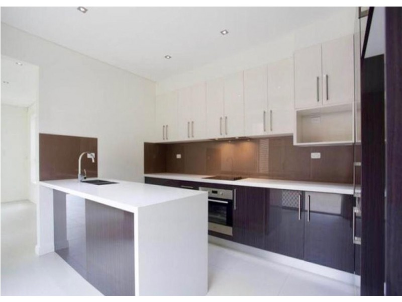 17 Parkview Avenue, Picnic Point NSW 2213