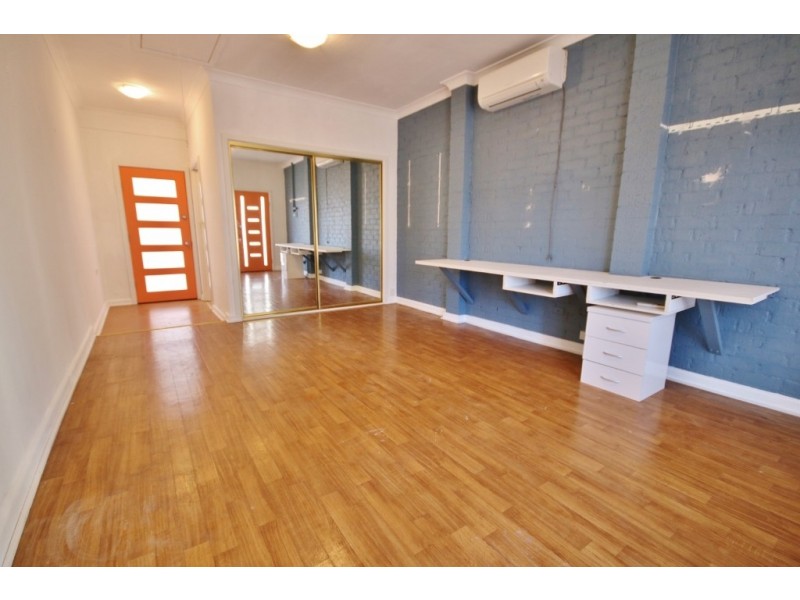 829D Henry Lawson Drive, Picnic Point NSW 2213