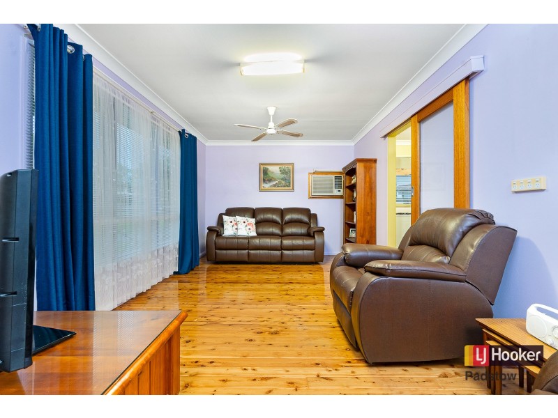 42 Dernancourt Parade, Milperra NSW 2214