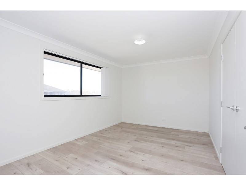 16 Aachen Road, Edmondson Park NSW 2174