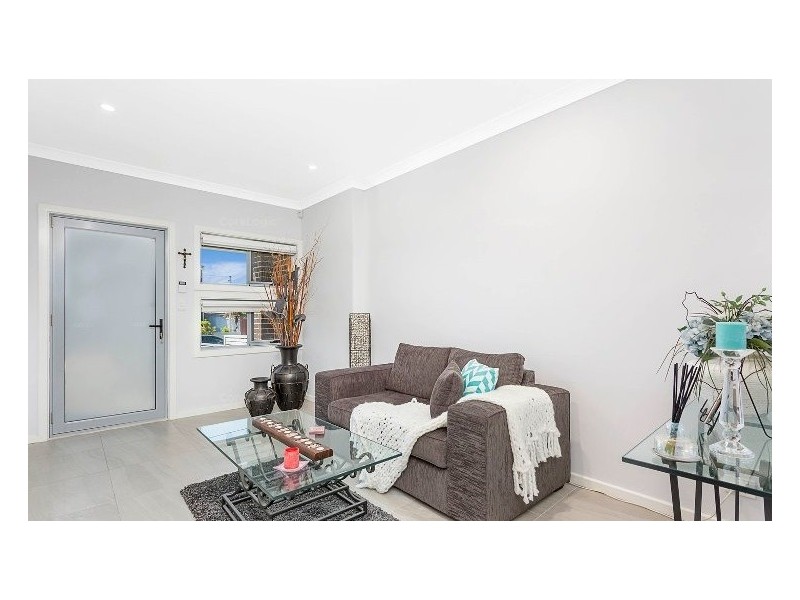 6 Grieve Crescent, Milperra NSW 2214