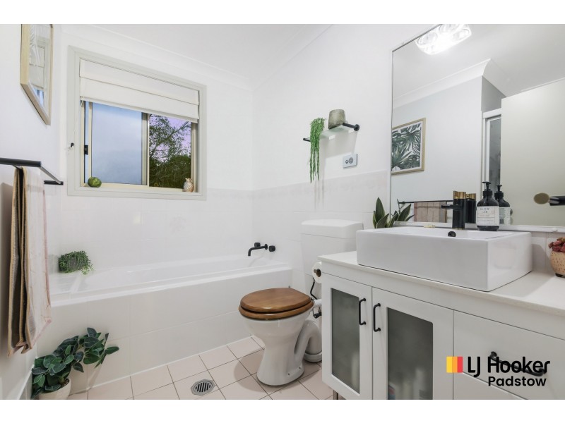 8/5 Henry Kendall Avenue, Padstow Heights NSW 2211