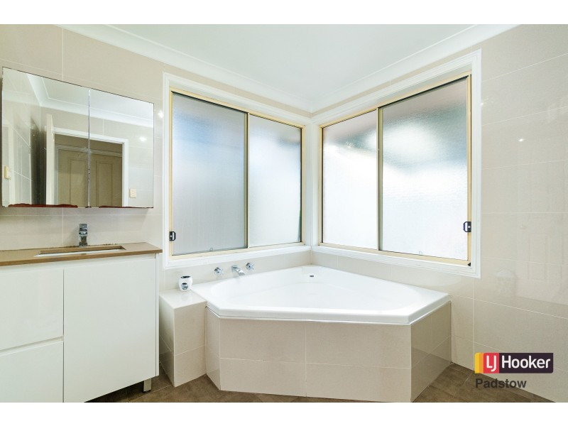 10A Wolaroi Crescent, Revesby NSW 2212