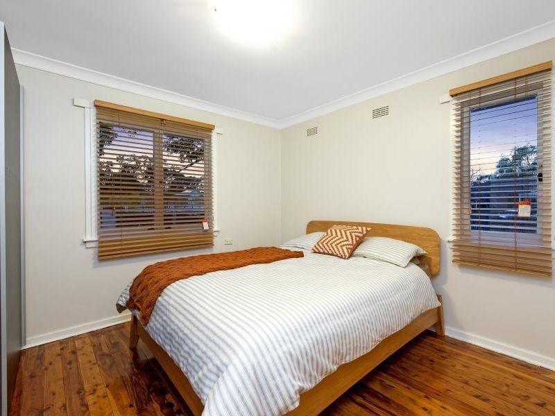 6 Brallos Avenue, Holsworthy NSW 2173