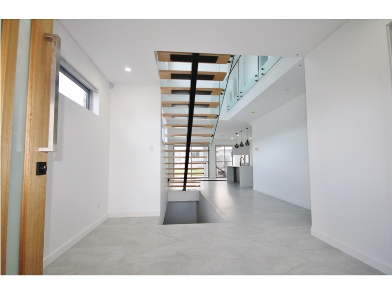 4 Gwandalan Road, Padstow NSW 2211