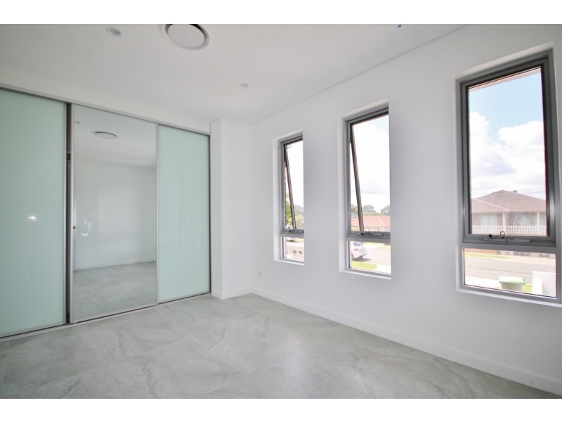 4 Gwandalan Road, Padstow NSW 2211