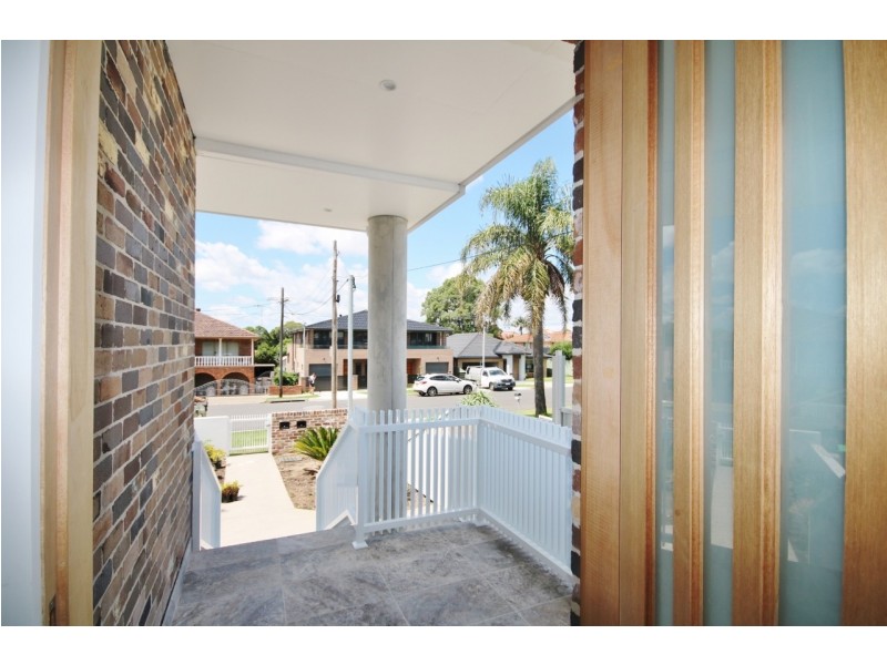 4 Gwandalan Road, Padstow NSW 2211