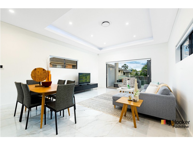 81 Burns Road, Picnic Point NSW 2213