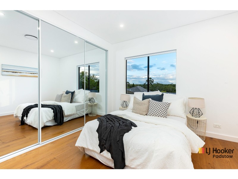 81 Burns Road, Picnic Point NSW 2213