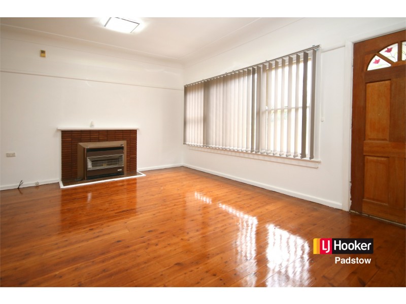 27 Fewtrell Avenue, Revesby Heights NSW 2212