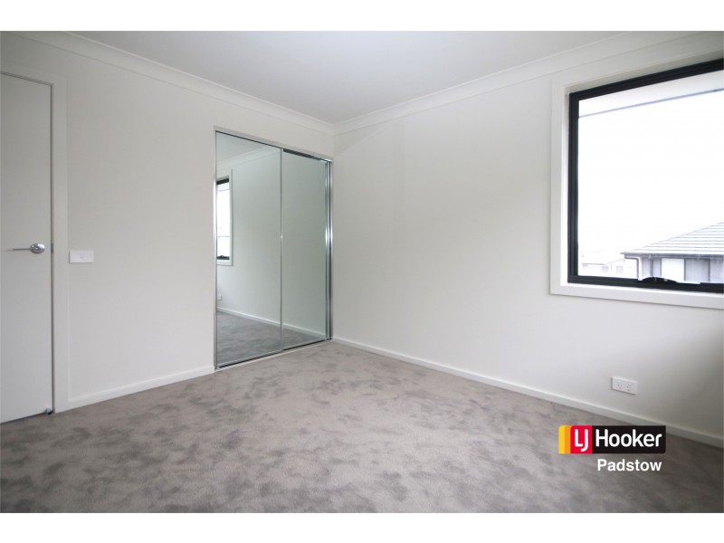 17 Boniwell Road, Moorebank NSW 2170