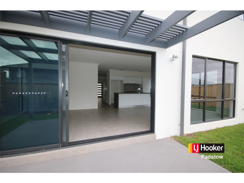 17 Boniwell Road, Moorebank NSW 2170