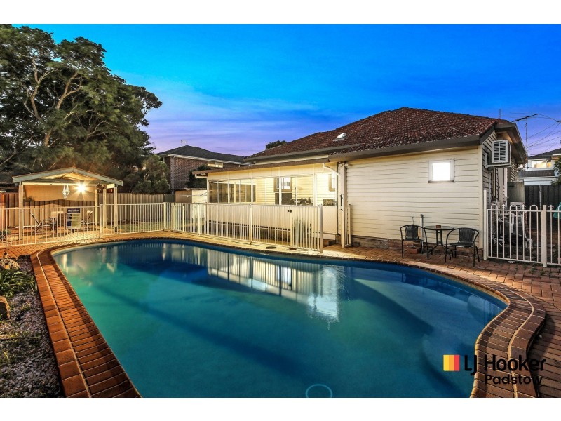 2 Hazelglen Avenue, Panania NSW 2213