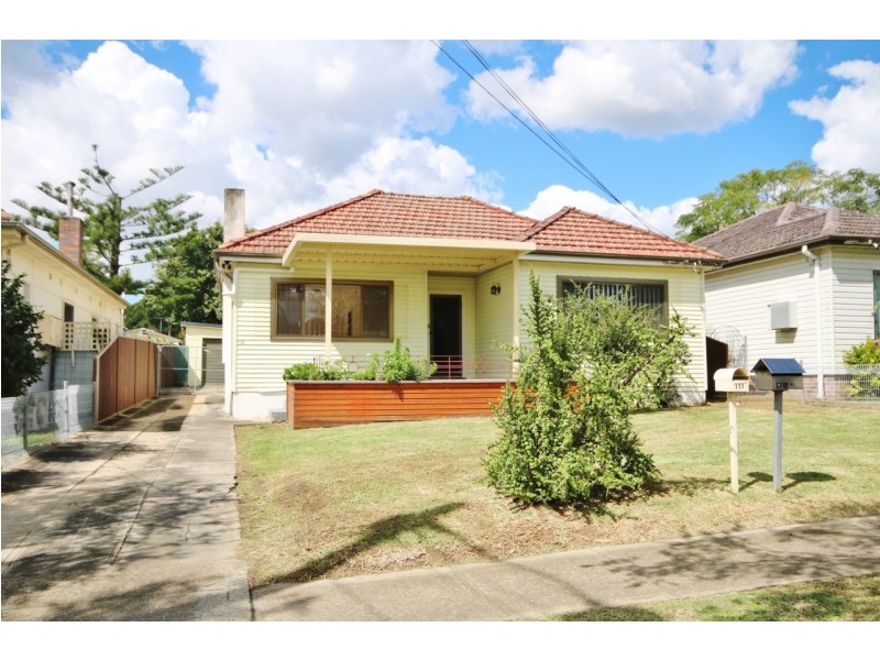111 Howard Road, Padstow NSW 2211