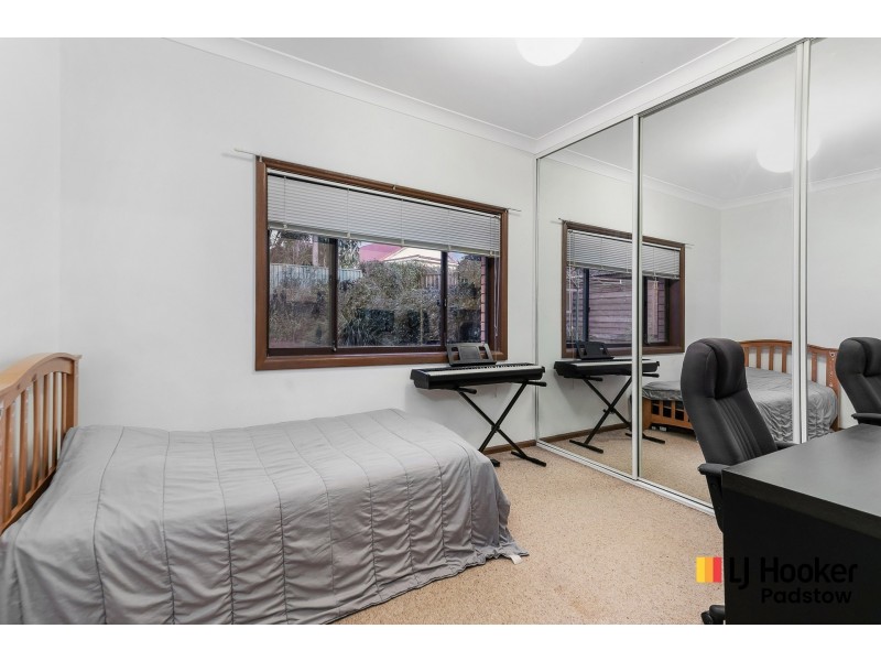 85 Victor Avenue, Picnic Point NSW 2213
