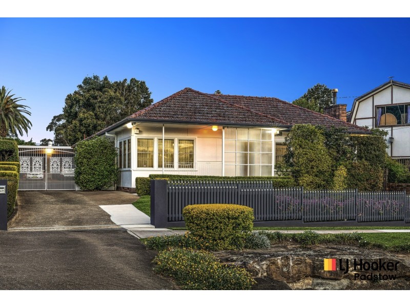 619 Henry Lawson Drive, East Hills NSW 2213